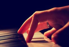 参赛运动员及其球童在比赛中串通修改成绩，中国高尔夫球协会：雷悦文等8名违规人员被禁赛